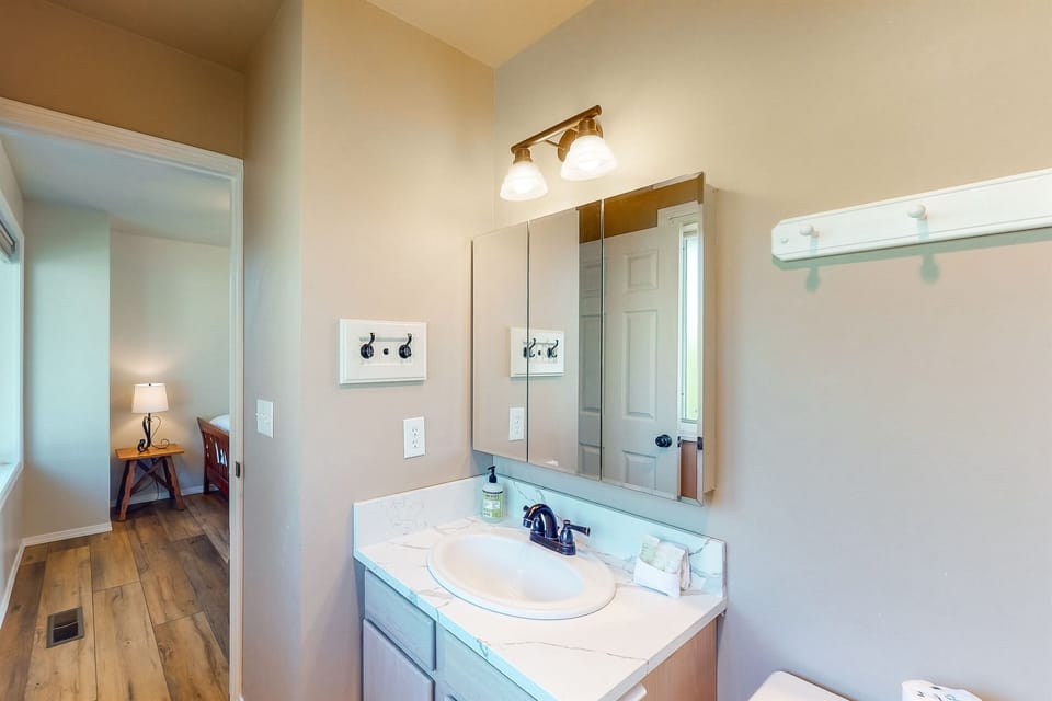 Upstairs bedroom private bath