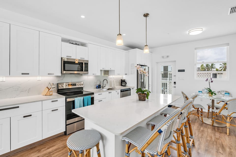 501 E Ocean Dr 5 - High Exposure Visuals -37