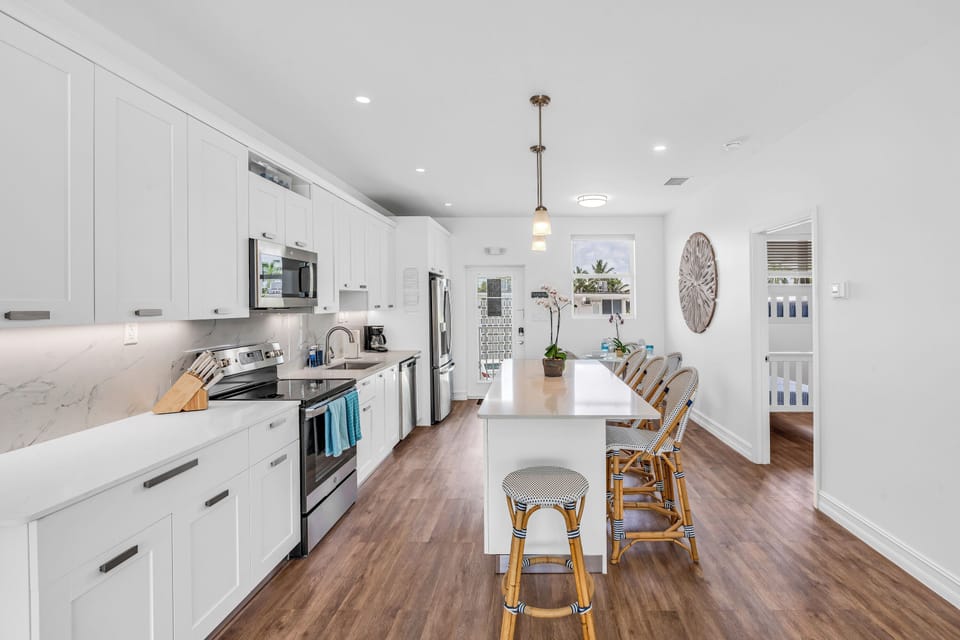 501 E Ocean Dr 5 - High Exposure Visuals -36