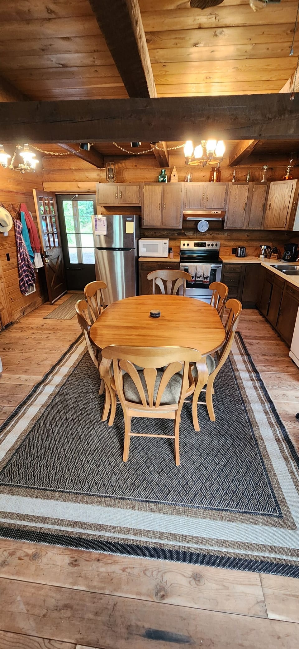 Kitchen/dining