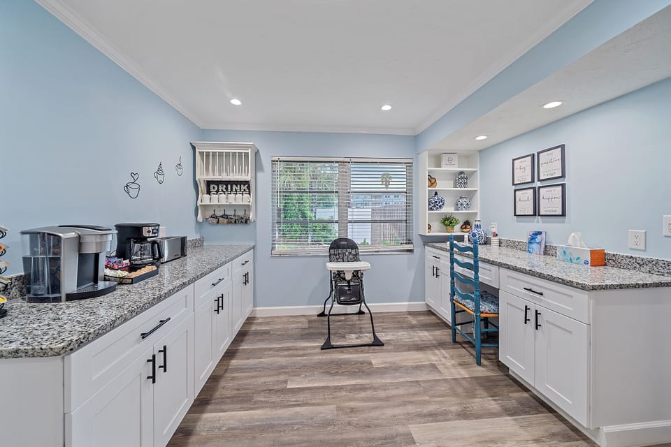 This Coffee bar is perfect for bringing your coffee recipes to life.