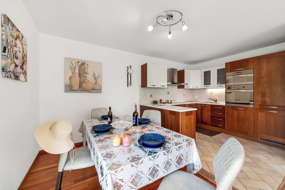 Kitchen and dining area