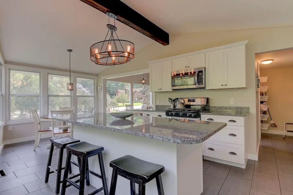 Fully stocked kitchen for you