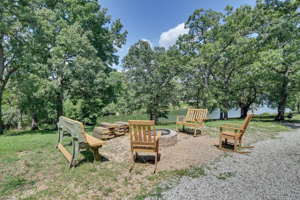 Kimberling Cove Resort | Community Amenities