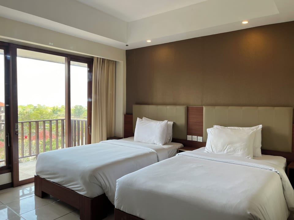 In-room safe, iron/ironing board, free WiFi, bed sheets