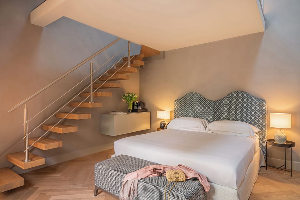 Junior Suite | Premium bedding, minibar, in-room safe, laptop workspace