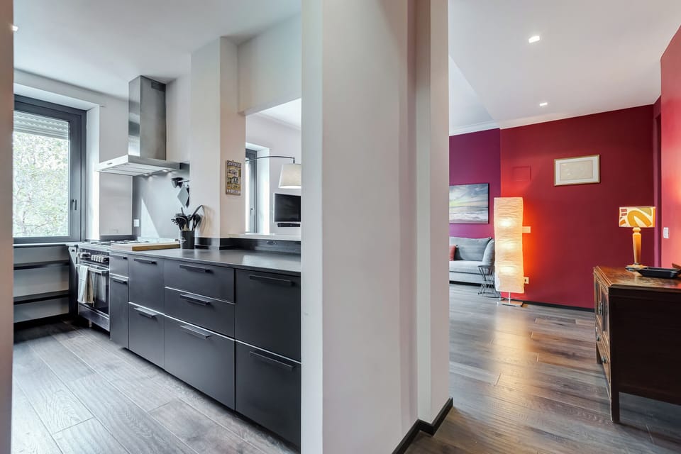 Apartment, 1 Bedroom, Non Smoking, City View | Private kitchen | Fridge, microwave, oven, stovetop
