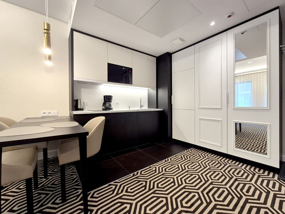 Private kitchenette