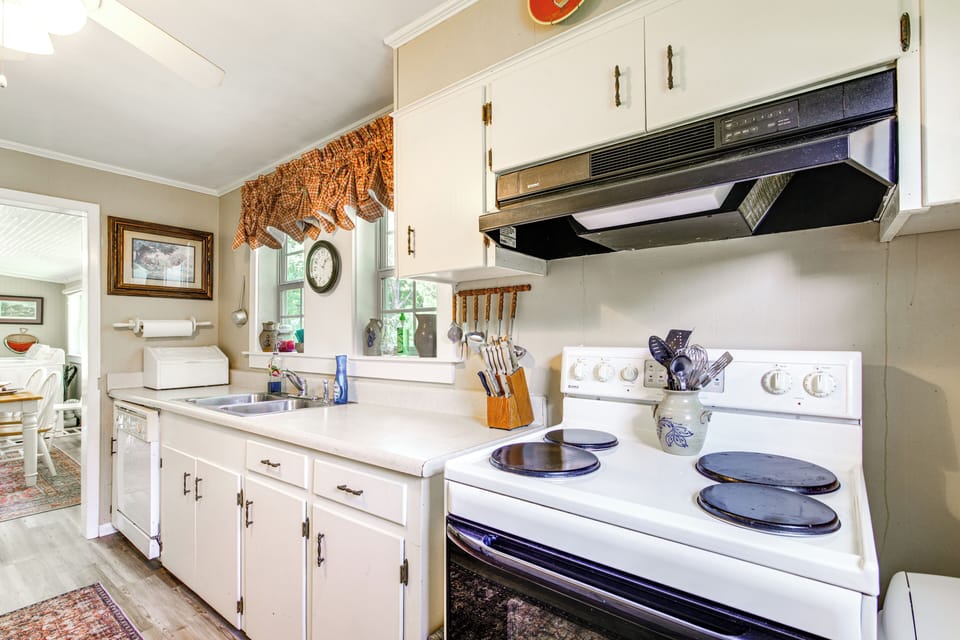House (2 Bedrooms) | Interior
