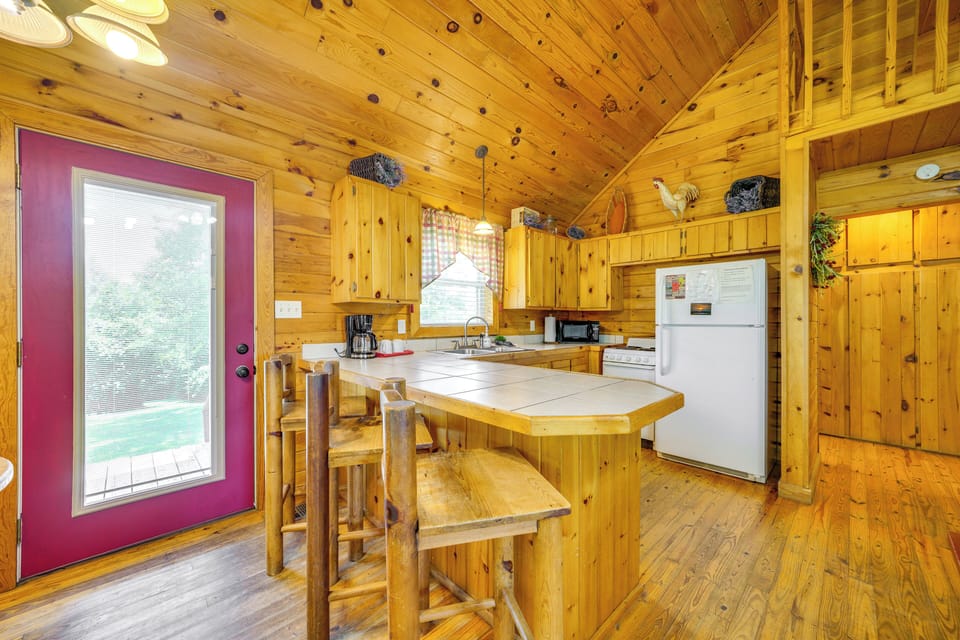 House (2 Bedrooms) | Interior