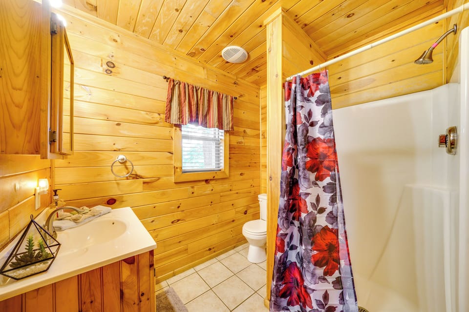 Scenic Oklahoma Studio Cabin on 80 Acres w/ Views! Apartment in Oklahoma