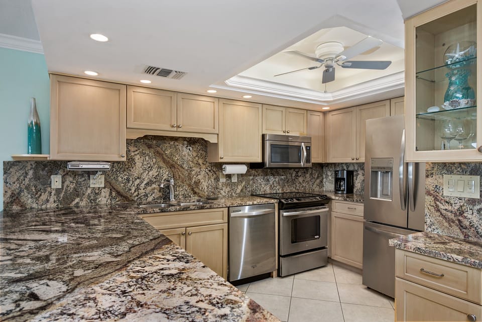 Beautiful kitchen with plenty of prep space!