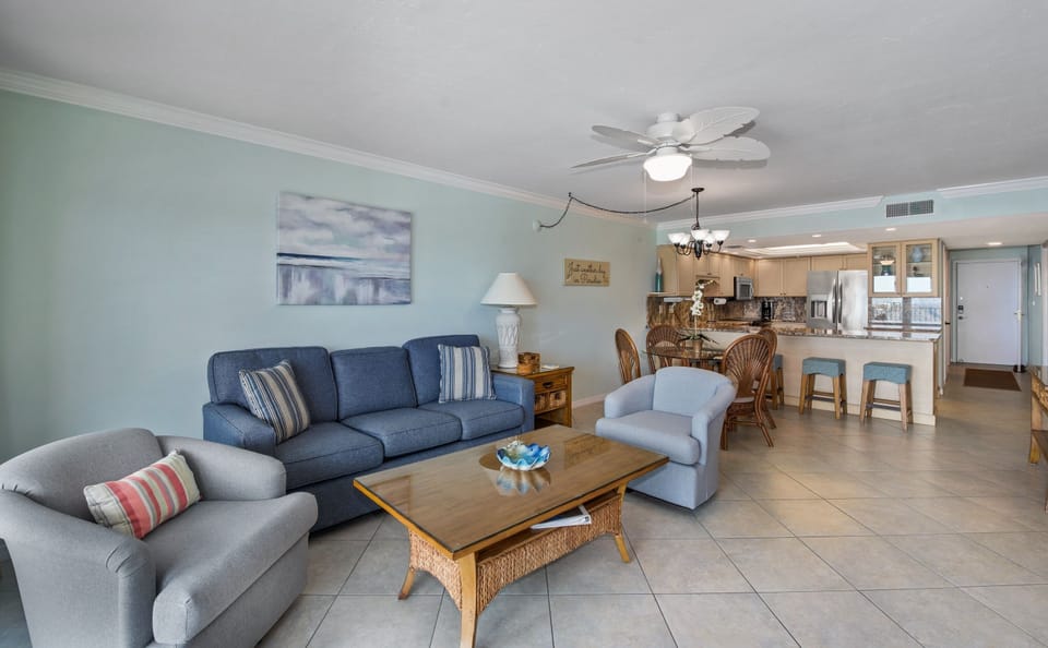 Comfortable open floorplan living.