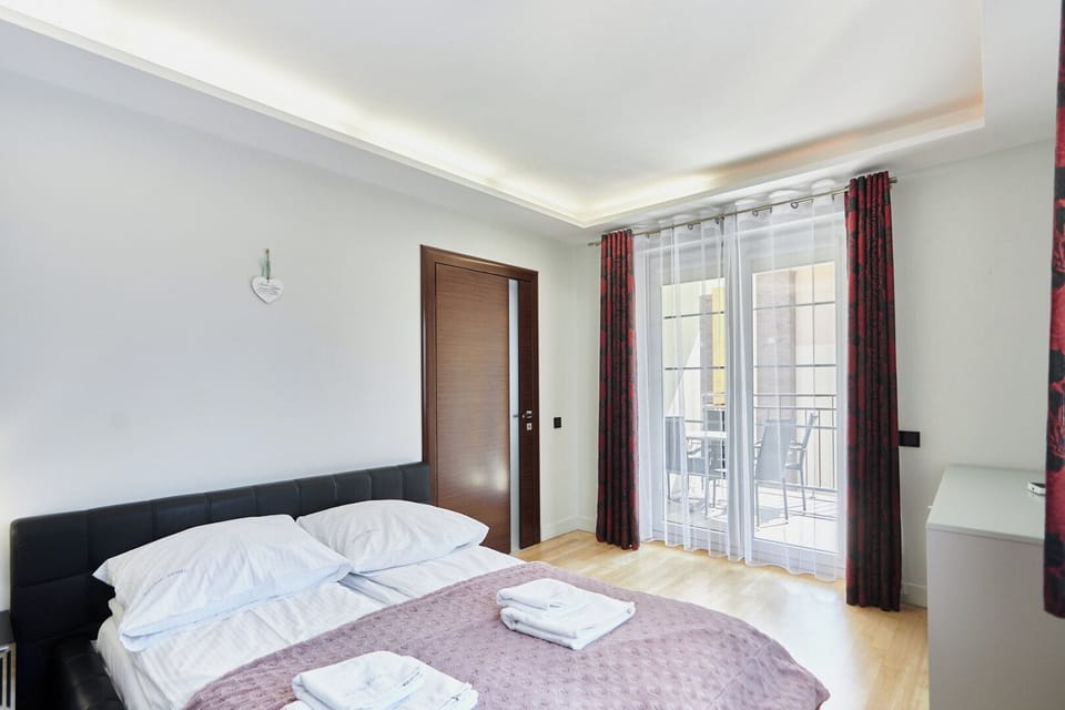 Suite, Bathtub | Iron/ironing board, free WiFi