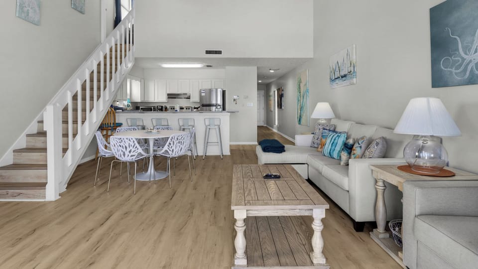 Eastern Shores 215