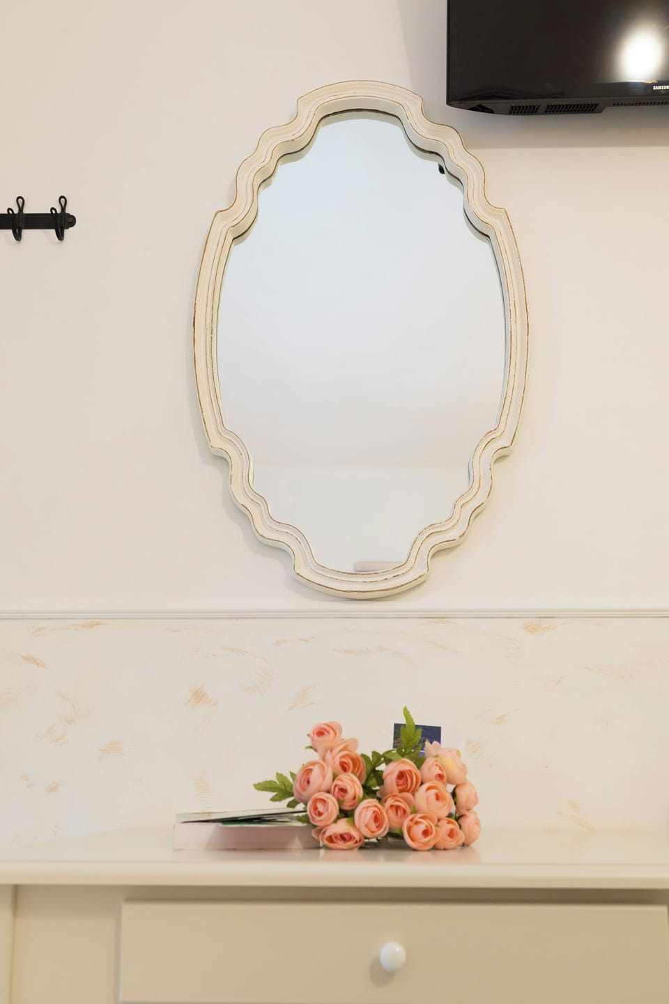 Standard Triple Room, Garden View | Desk, free WiFi