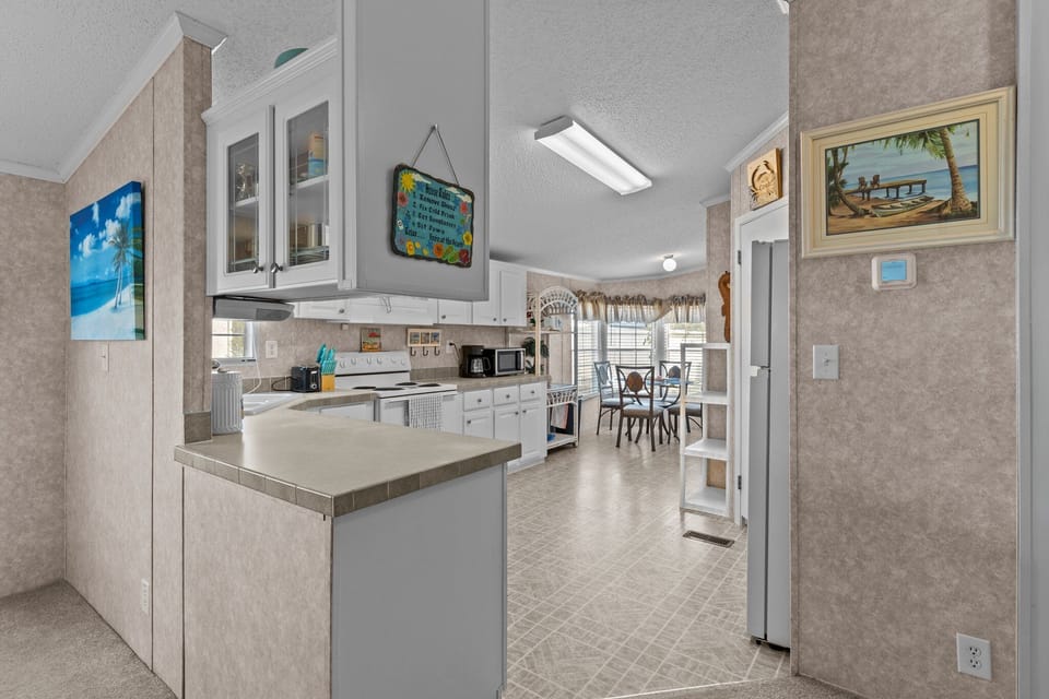 Huge kitchen!