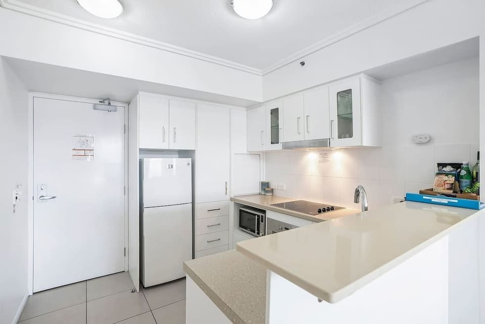 Pull out the pots and pans to cook up for cravings in this fully equipped kitchen. 
