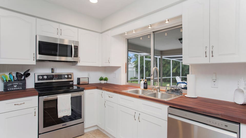 Fully stocked kitchen to prepare your next gourmet dinner