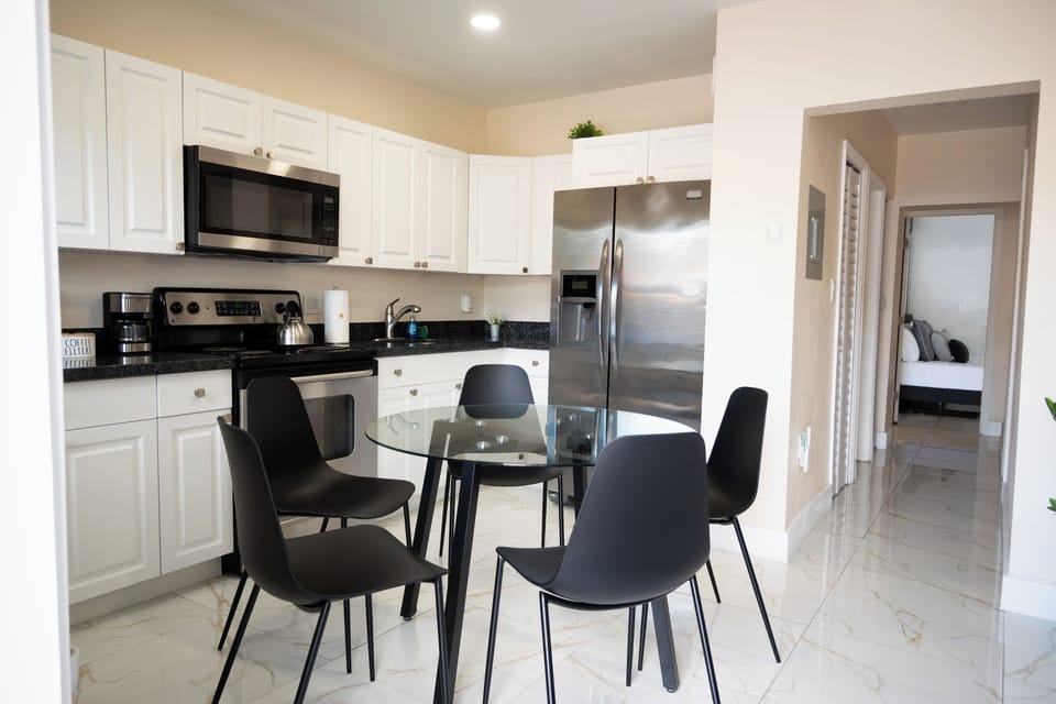 The full kitchen is ready for your culinary adventures.