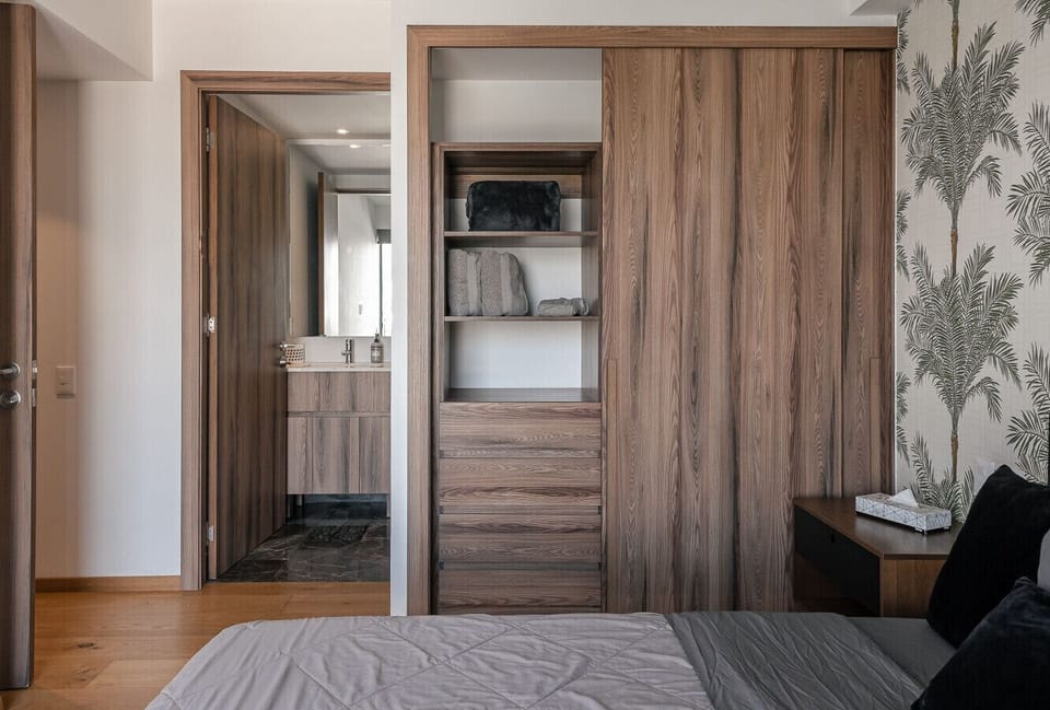 full bedroom