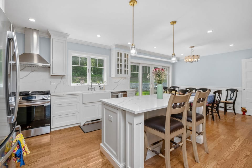 Breakfast bar with seating for two.