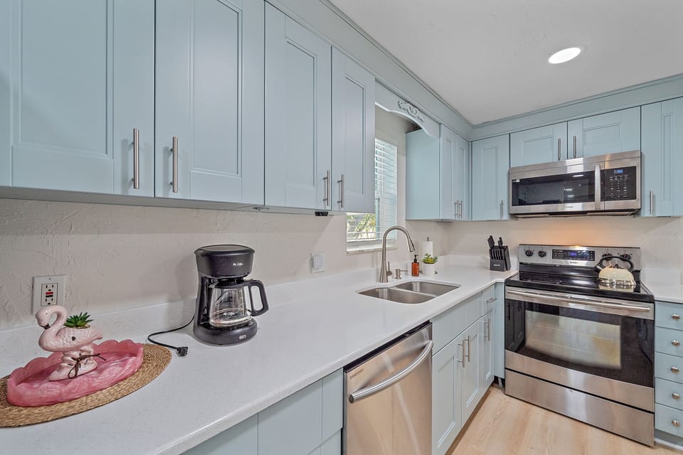 House 1 - Spacious kitchen with all the appliances you need to cook your favorite meals.