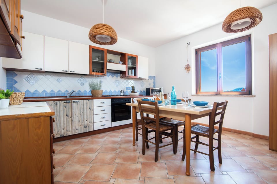 Kitchen and dining area