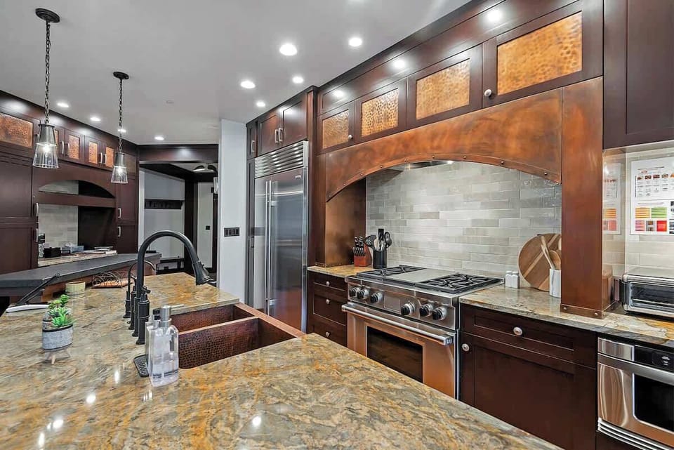 Gourmet Kitchen 