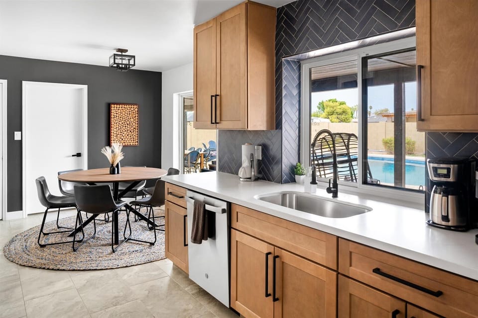 There's also an additional dining nook for 5