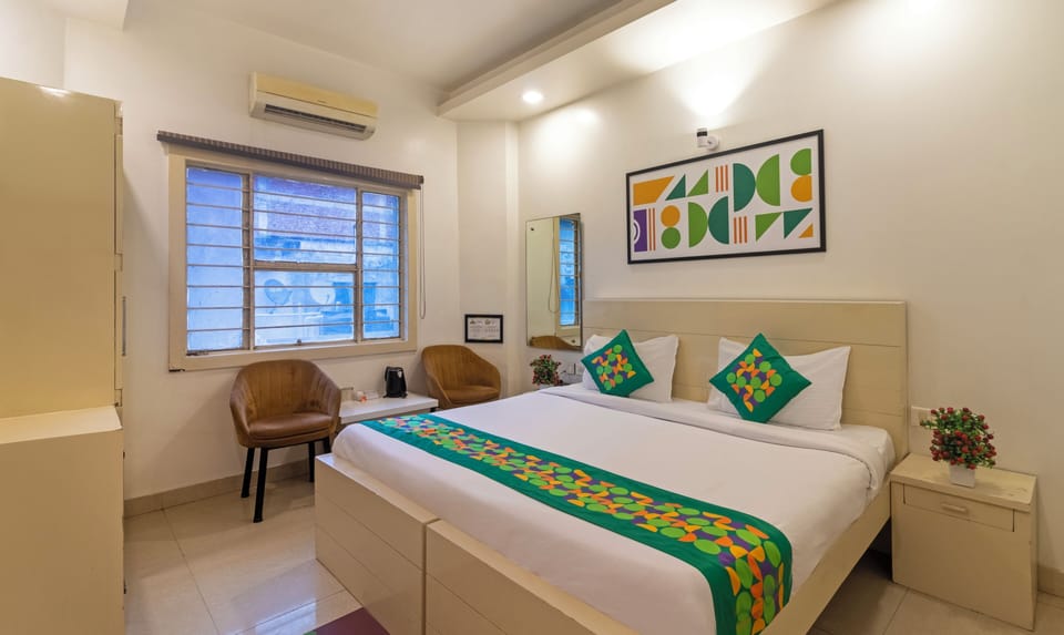 Standard Room | Desk, blackout drapes, iron/ironing board, rollaway beds