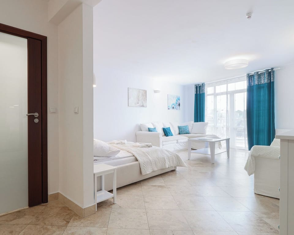 Deluxe Studio Suite | Iron/ironing board, free WiFi