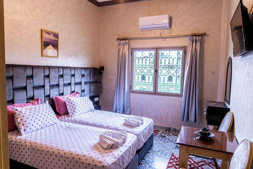 Twin Room | Desk, WiFi (free)