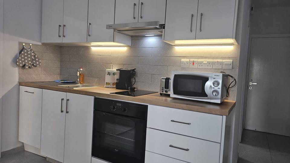 House | 1 bedroom, soundproofing