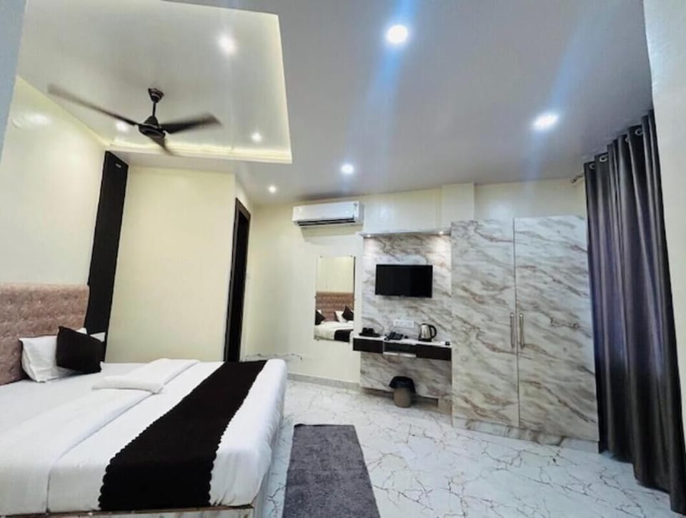 Deluxe Room | Free WiFi
