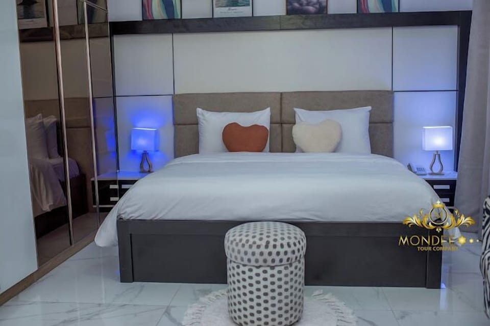 Comfort Room, Balcony, City View | Desk, laptop workspace, soundproofing, free WiFi