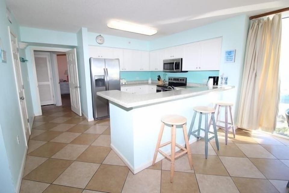 Condo, 3 Bedrooms | Private kitchen | Coffee/tea maker, fridge, toaster, cookware/dishes/utensils