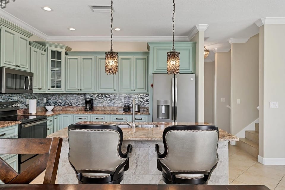 House, 4 Bedrooms | Private kitchen | Coffee/tea maker, fridge, toaster