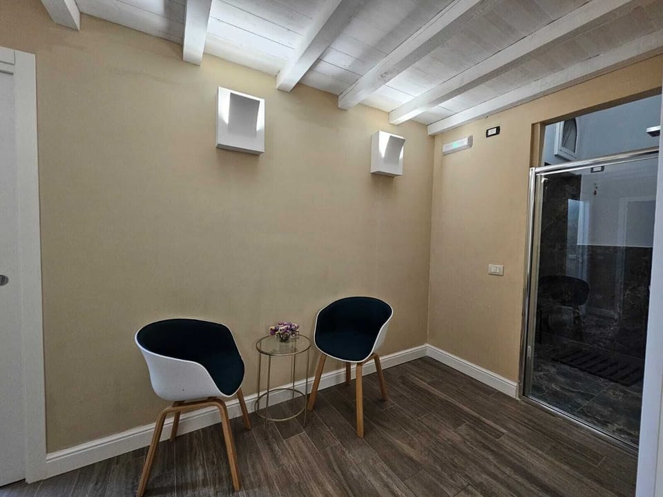 Luxury Room, Multiple Beds, Non Smoking | Bathroom | Shower, hydromassage showerhead, free toiletries, hair dryer