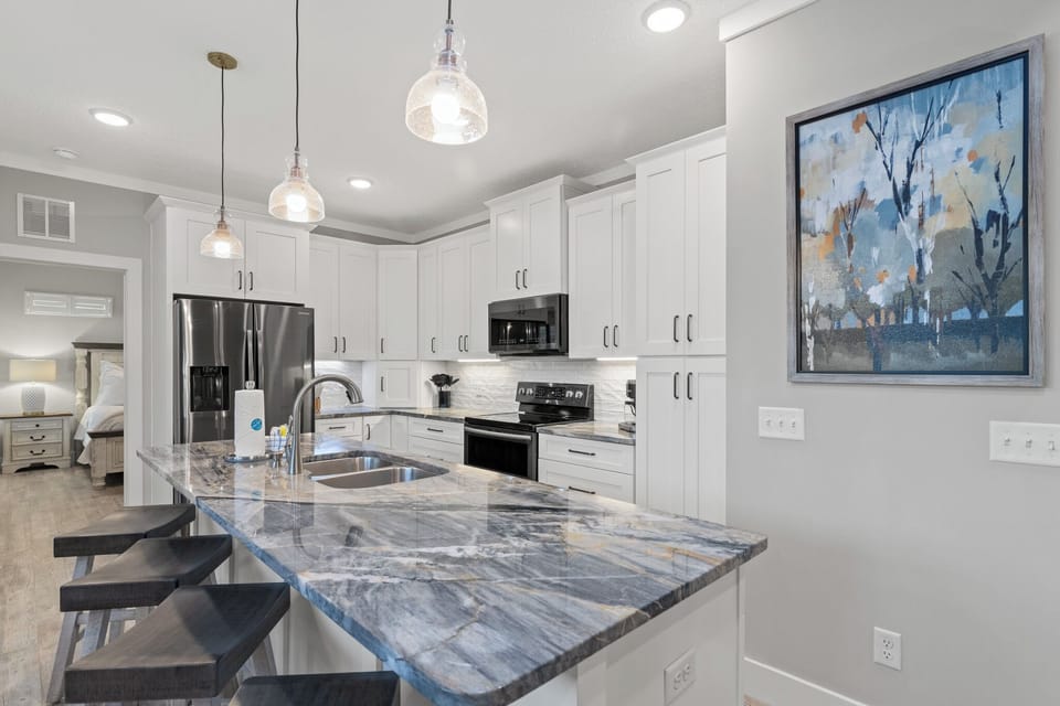 House, Multiple Beds, Pool Access, Garden View (209 Rose Lane) | Private kitchen | Fridge, microwave, oven, stovetop