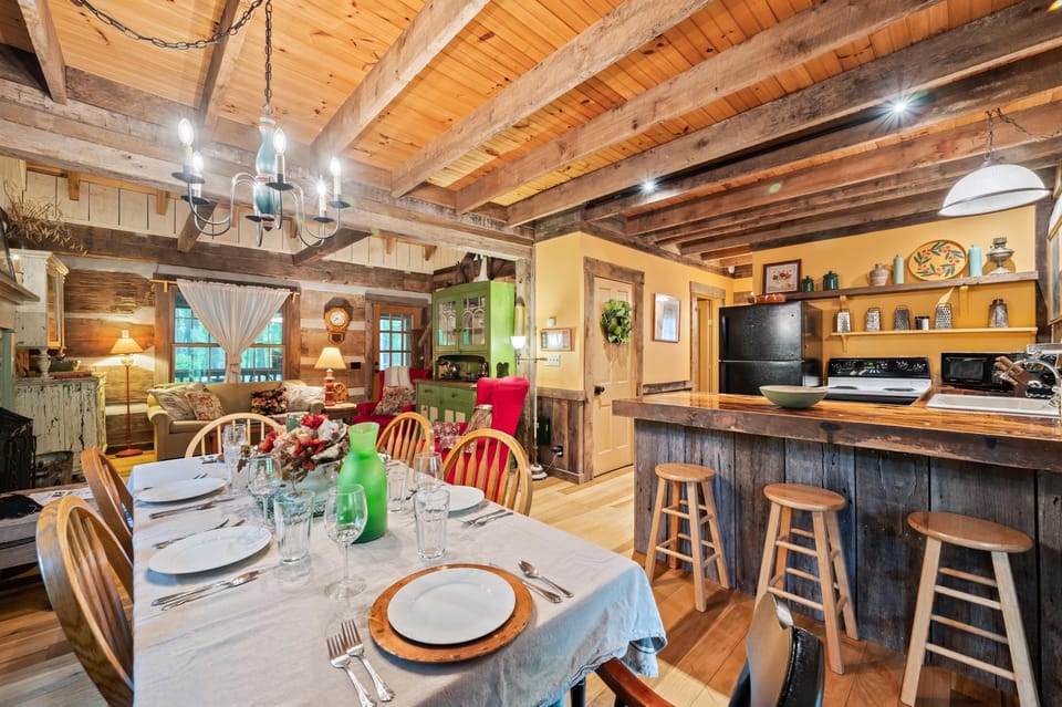 Perfect dining table for a big country dinner