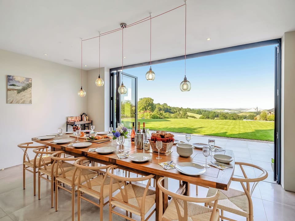 Dining Area | Island Yard, Moreleigh