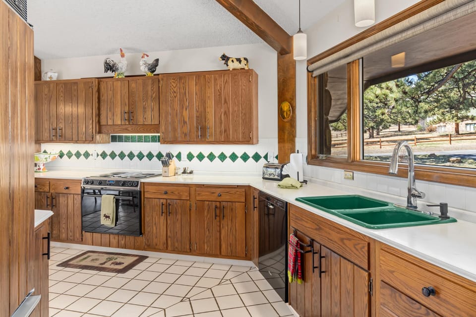 Full Large Kitchen