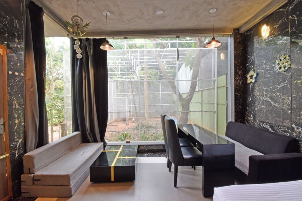 Romantic Villa, Garden View | Desk, soundproofing, free WiFi, bed sheets