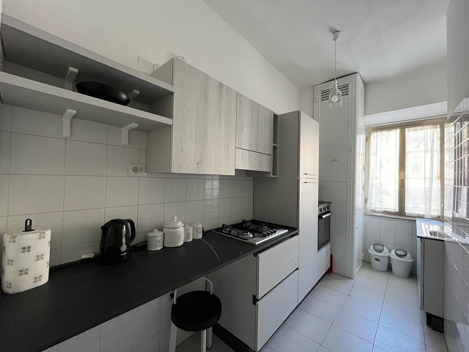Apartment, Kitchen | Private kitchen | Eco-friendly cleaning products, freezer, paper towels