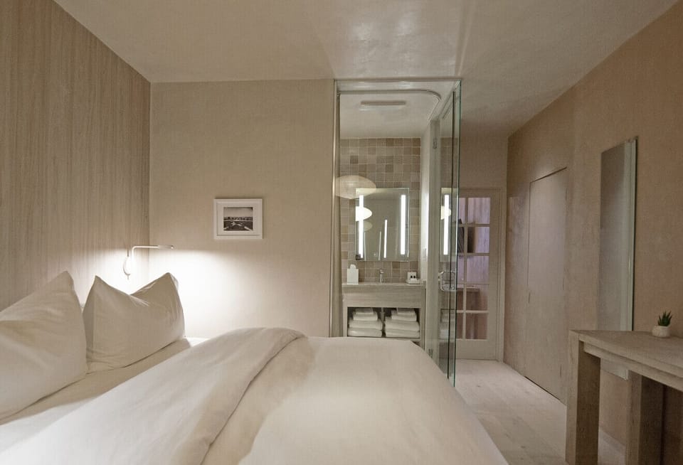 Premium King Suite