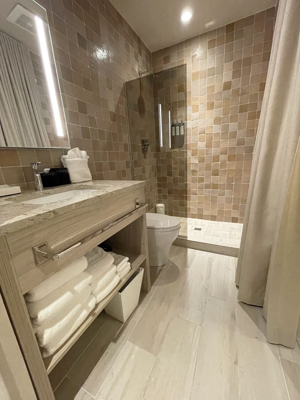 Premium King Suite