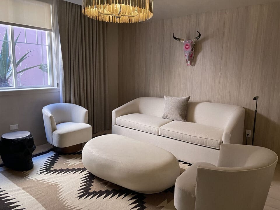 Premium King Suite