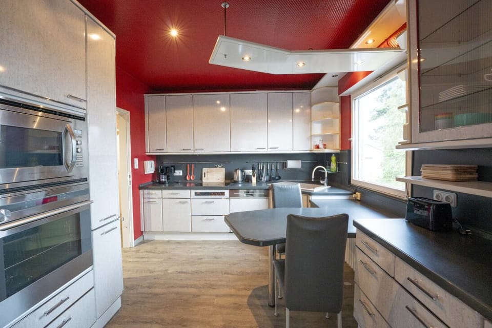 Family Condo, 3 Bedrooms, Garden View | Private kitchen | Full-size fridge, microwave, oven, stovetop
