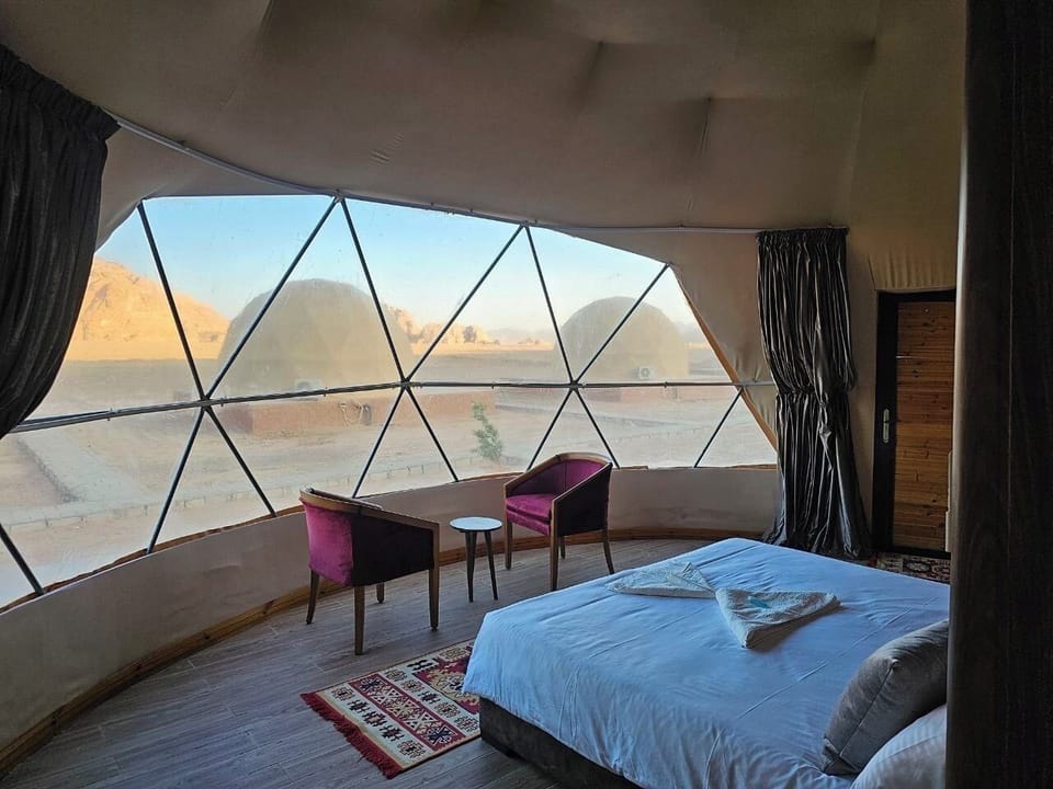 Deluxe Double Room, Balcony, Mountain View | In-room safe